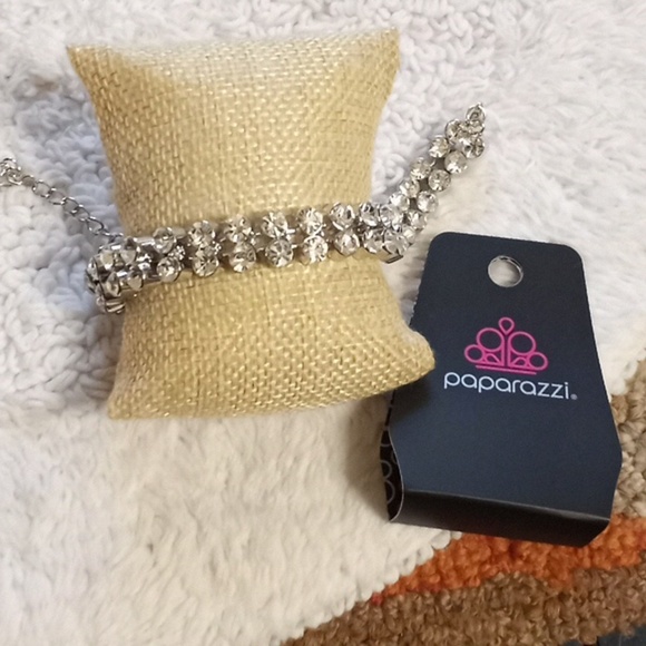 paparazzi Jewelry - Once Upon A Tiara White Bracelet